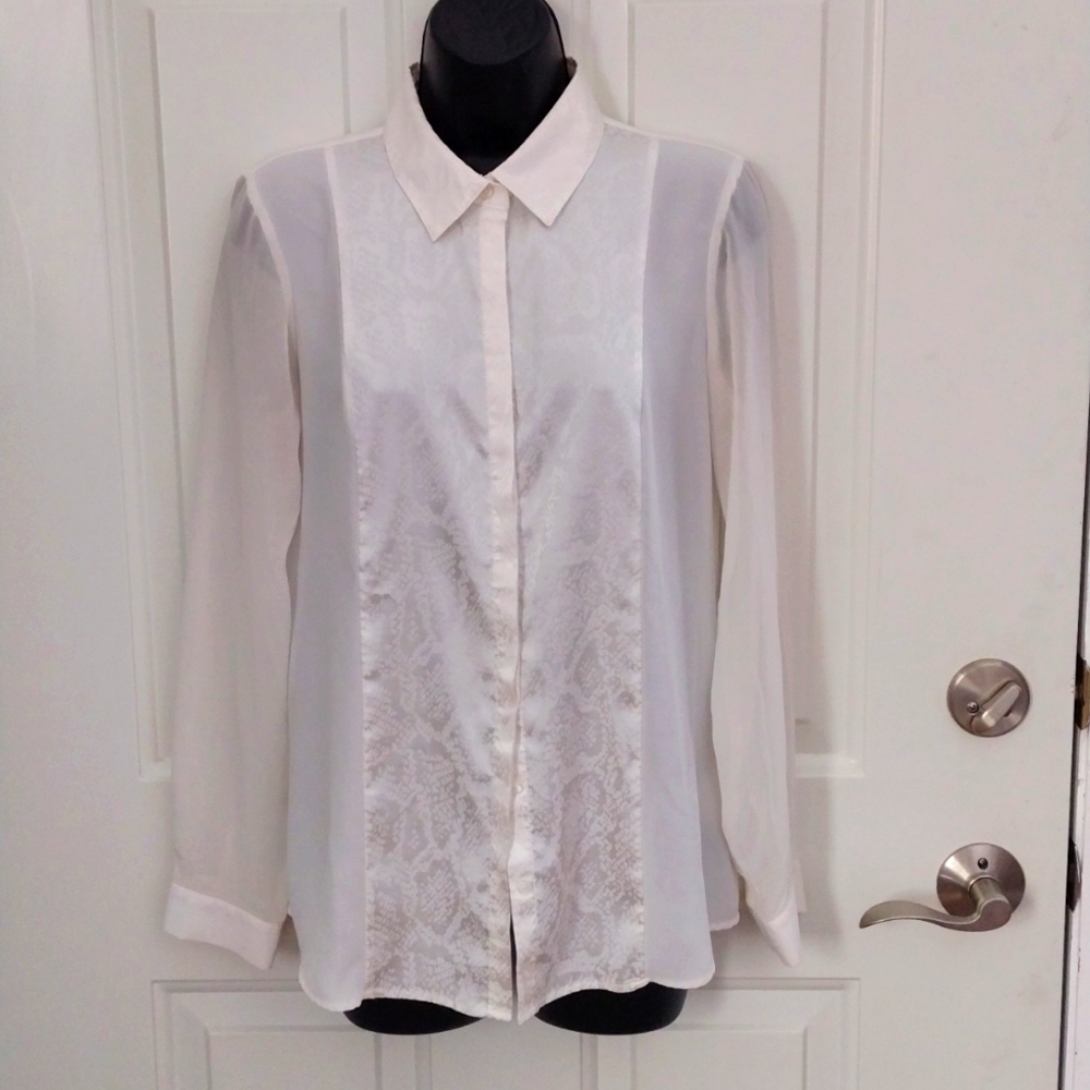 Metaphor long shear sleeved blouse